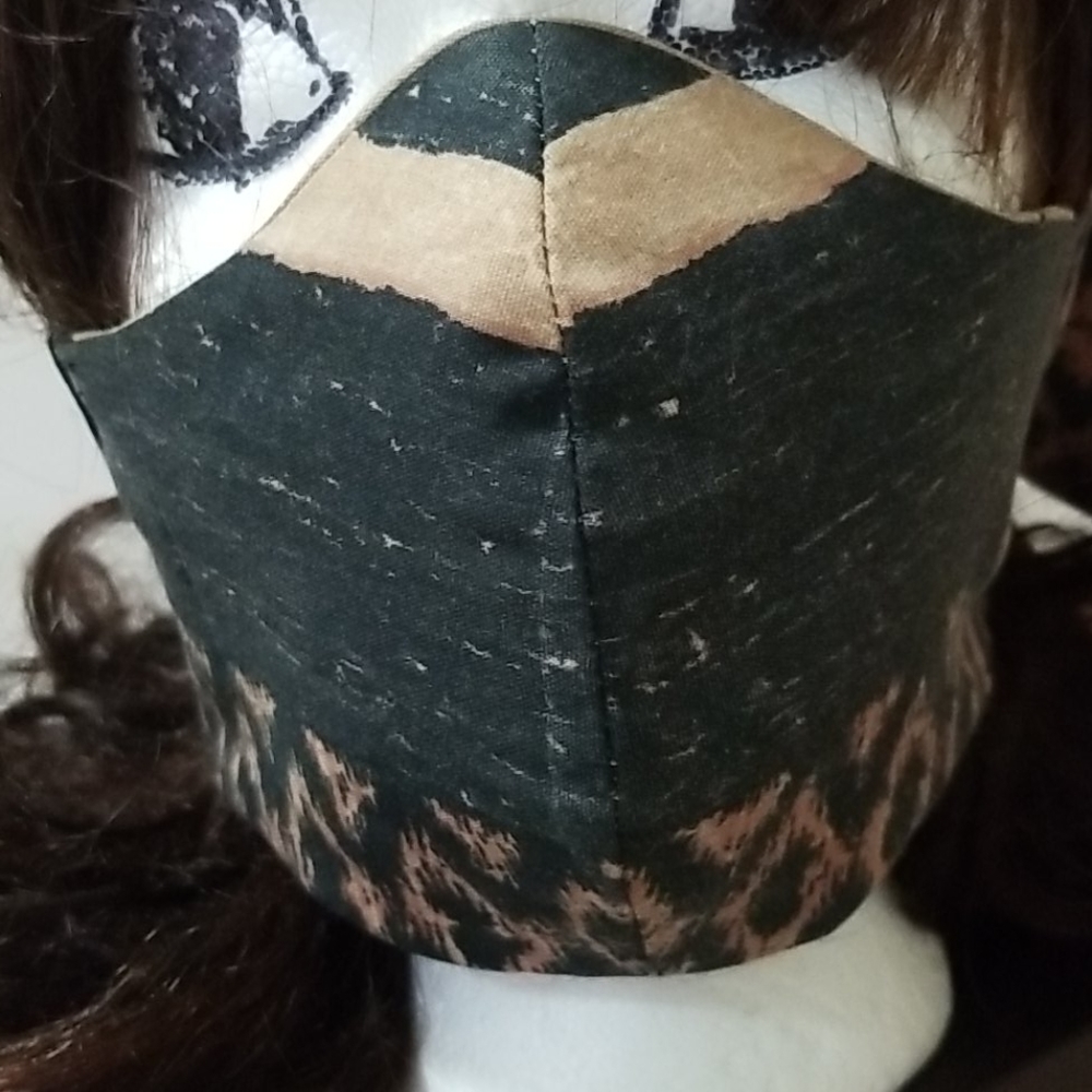 Bow In Back Face Mask - Picture 5 of 8